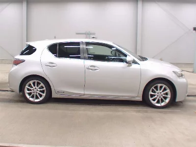 Lexus CT200h
