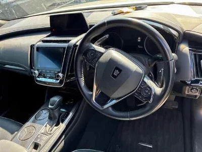 TOYOTA CROWN HYBRID
