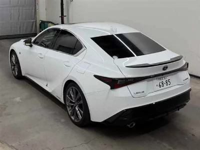 LEXUS IS
