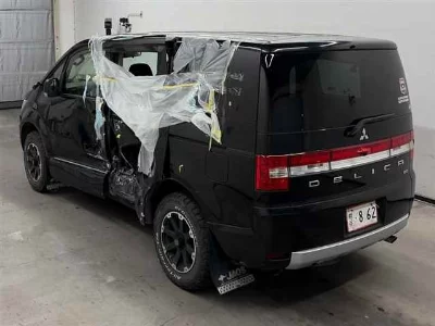 MITSUBISHI DELICA D:5