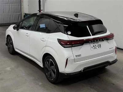 NISSAN AURA
