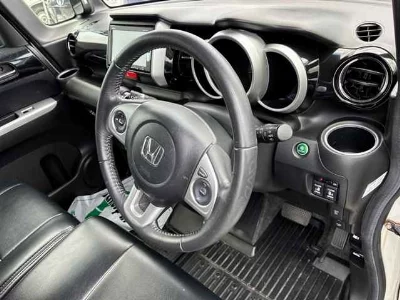 HONDA N BOX CUSTOM