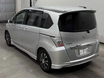HONDA FREED HYBRID