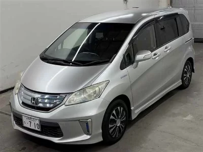 HONDA FREED HYBRID