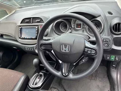 HONDA FIT SHUTTLE HYBRID
