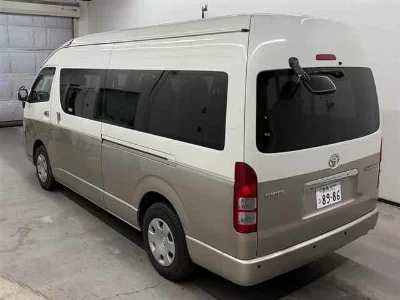 TOYOTA HIACE WAGON