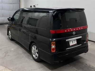 NISSAN ELGRAND