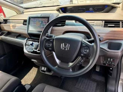 HONDA FREED HYBRID
