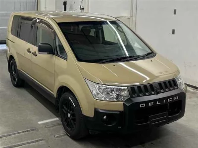 MITSUBISHI DELICA D:5