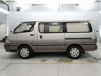 TOYOTA HIACE WAGON
