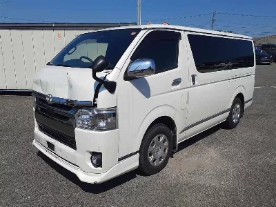 TOYOTA REGIUS VAN