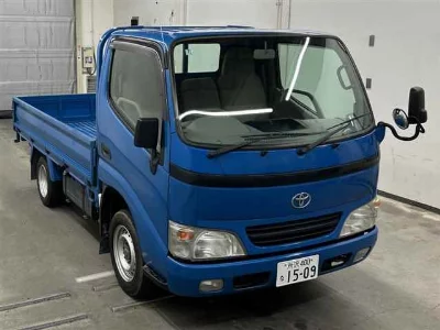 TOYOTA DYNA