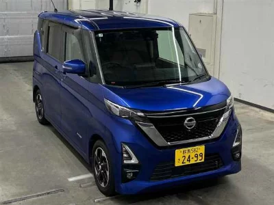 NISSAN ROOX