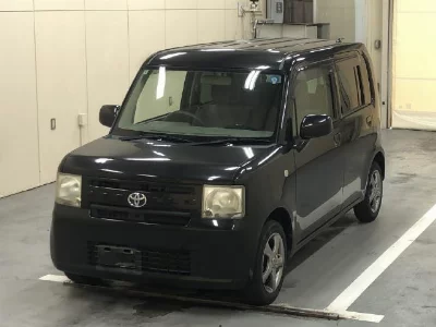 TOYOTA PIXIS SPACE