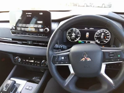 MITSUBISHI OUTLANDER PHEV