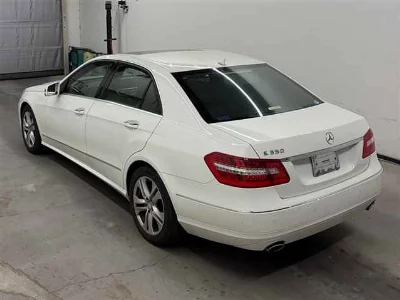 MERCEDES BENZ E CLASS