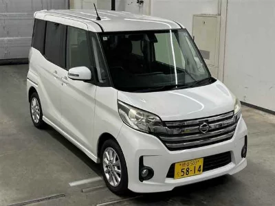 NISSAN DAYZ ROOX