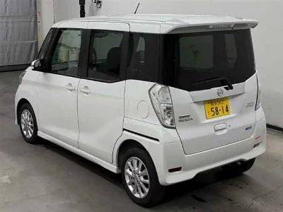 NISSAN DAYZ ROOX