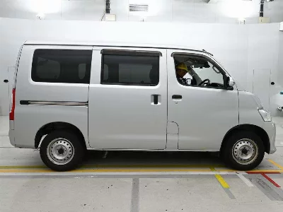 TOYOTA TOWN ACE VAN