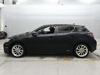 Lexus CT200h