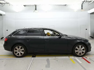 AUDI A4 AVANTE