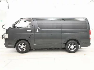 TOYOTA REGIUS VAN