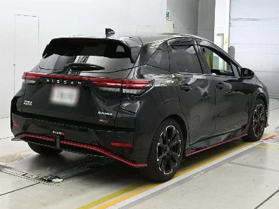 NISSAN AURA