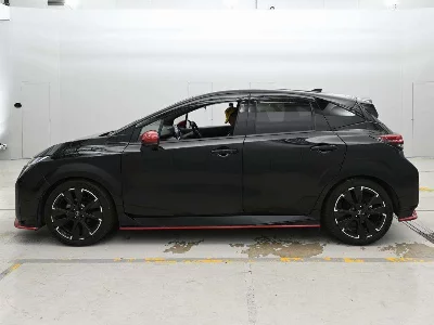 NISSAN AURA