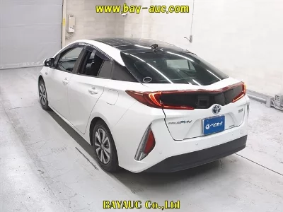TOYOTA PRIUS PHV