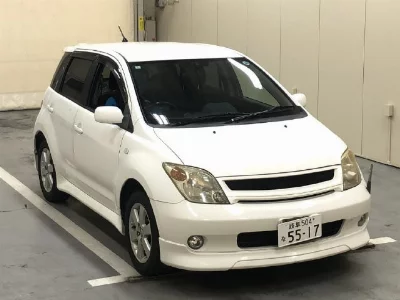 TOYOTA IST