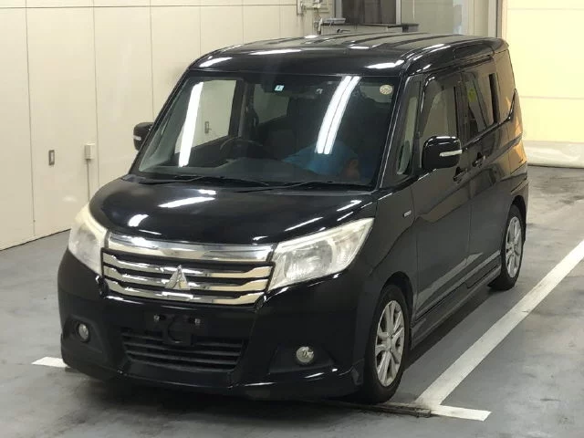 Mitsubishi Delica D:2  с аукциона в Японии