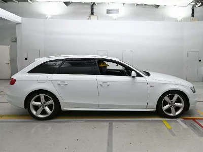 AUDI A4 AVANTE