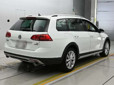 VOLKSWAGEN GOLF ALLTRACK