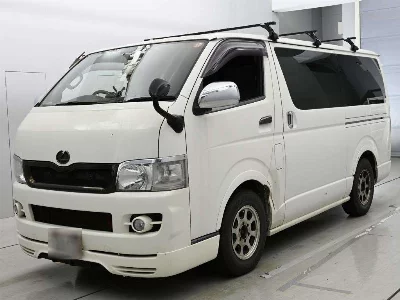 TOYOTA REGIUS VAN