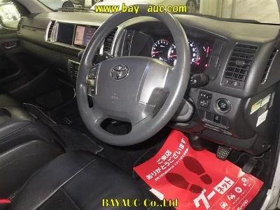TOYOTA HIACE WAGON