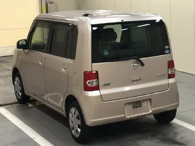 DAIHATSU MOVE CONTE