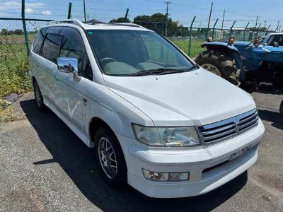 MITSUBISHI CHARIOT GRANDIS