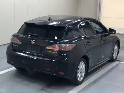 Lexus CT200h