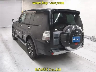 MITSUBISHI PAJERO
