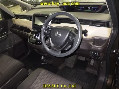 HONDA FREED HYBRID