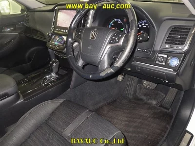 TOYOTA CROWN HYBRID