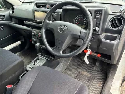 TOYOTA SUCCEED VAN