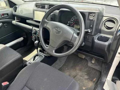 TOYOTA SUCCEED VAN