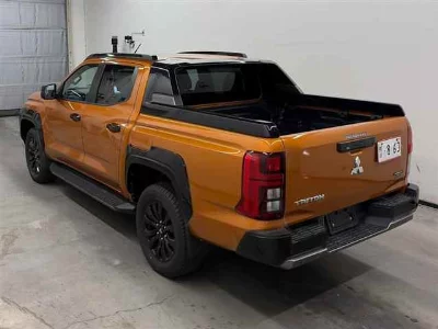 MITSUBISHI TRITON