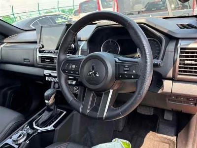 MITSUBISHI TRITON