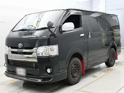TOYOTA HIACE VAN