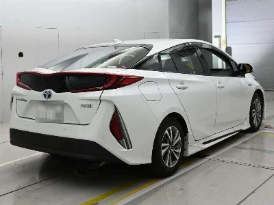 TOYOTA PRIUS PHV