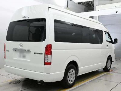 TOYOTA HIACE WAGON