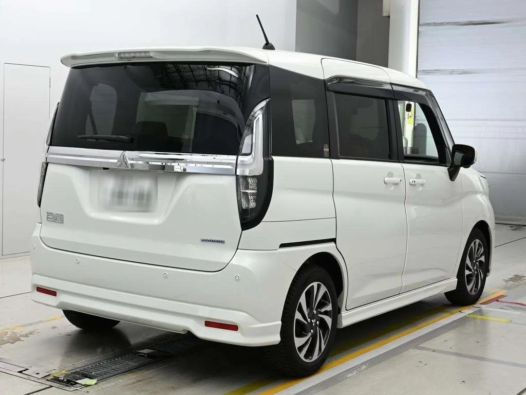 Mitsubishi Delica D:2  с аукциона в Японии
