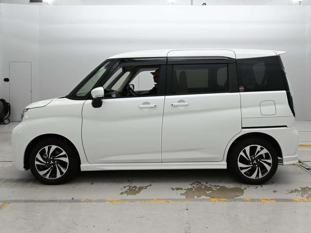 Mitsubishi Delica D:2  с аукциона в Японии